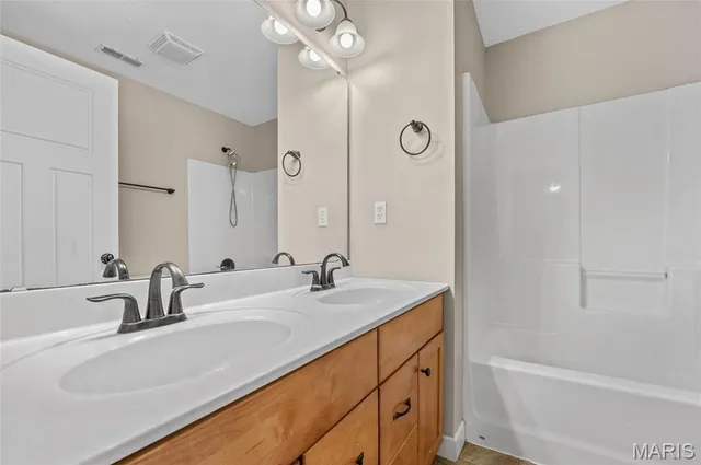 $500,000 | 980 Carnegie Knolls Drive, O'Fallon, IL 62269