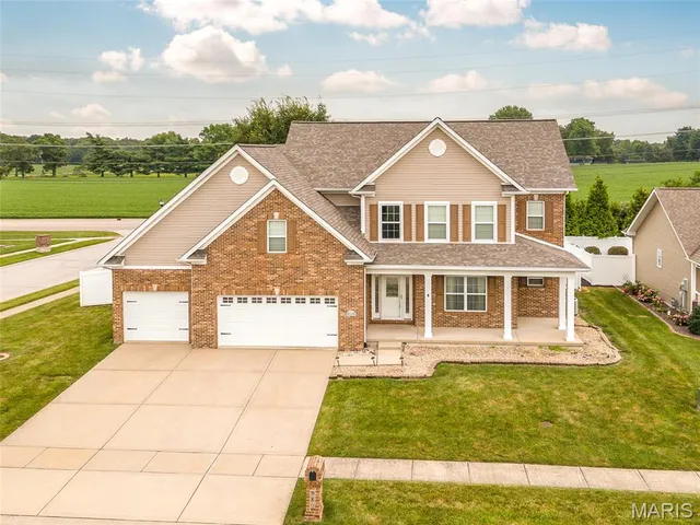 $500,000 | 980 Carnegie Knolls Drive, O'Fallon, IL 62269