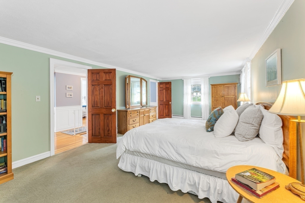 4 Old Wood Road Framingham, MA 01701 - Photo 26 of 39