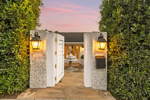a view of entryway door