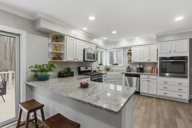 $689,000 | 37 Ashlee Drive, Peterborough, NH 03458