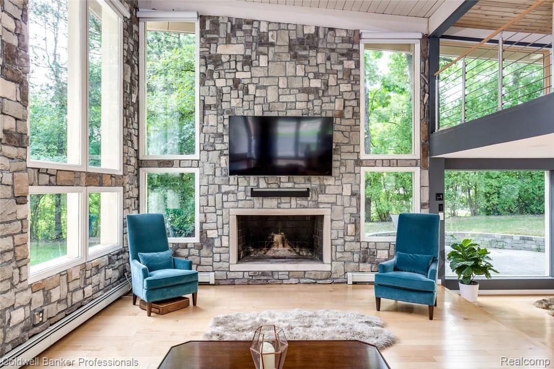 1237 Lone Pine Road Bloomfield Hills, MI 48302 - Photo 4 of 26 1237 Lone Pine Rd Bloomfield-large-008-5-1237 Lone Pine Rd008FULL-1500x1000-72dpi.jpg