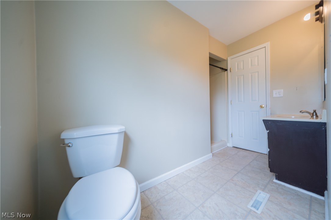 263 Vineyard Road Avon Lake, OH 44012 - Photo 22 of 30 Gallery Image 22