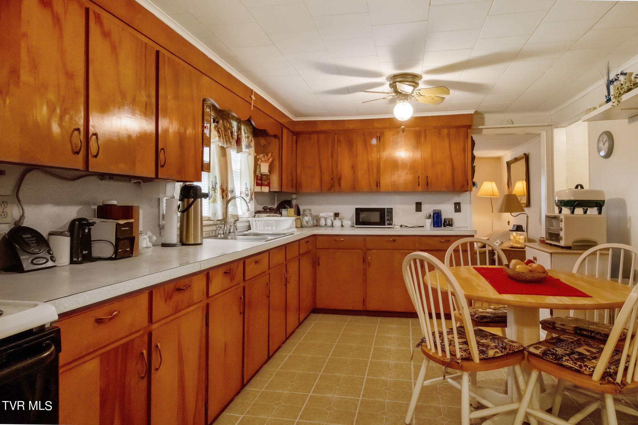 241 Liberty Hill Road Chuckey, TN 37641 - Photo 4 of 25 005