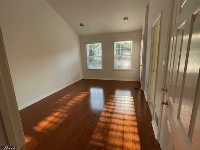 $3,200 | 33 Dorchester Drive, Bernards, NJ 07920