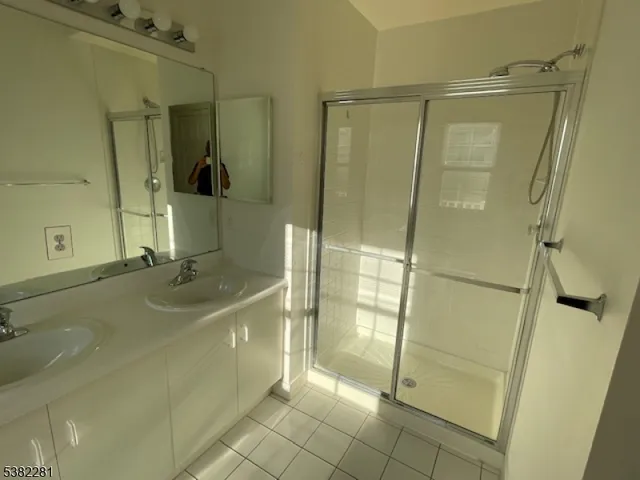 $3,200 | 33 Dorchester Drive, Bernards, NJ 07920