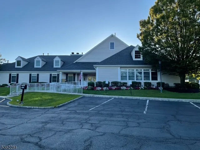 $3,200 | 33 Dorchester Drive, Bernards, NJ 07920