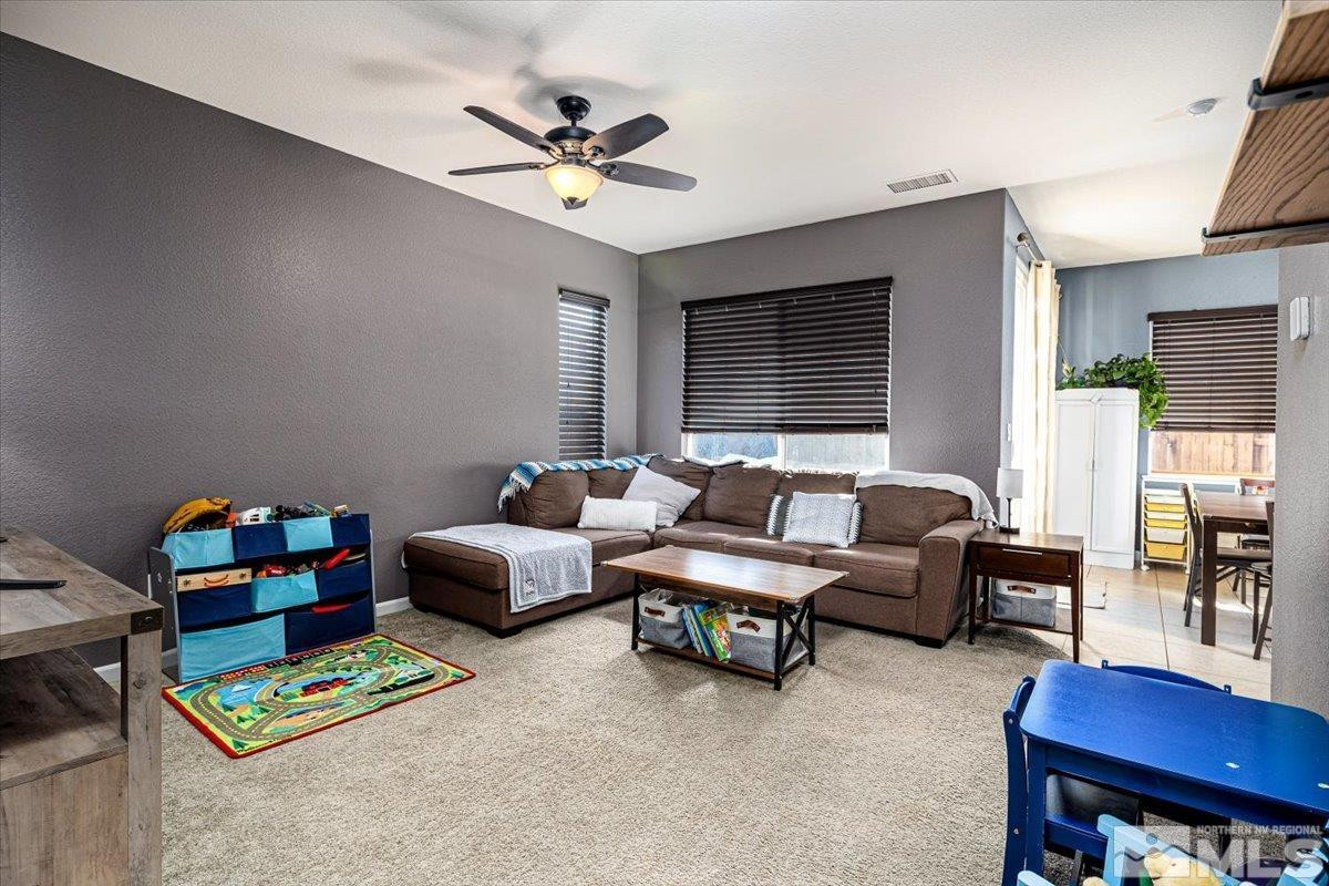 2190 Bears Ranch Drive Reno, NV 89521 - Photo 4 of 14 living room