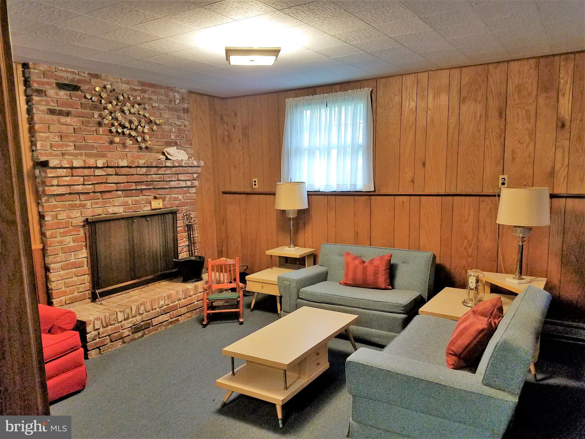 1100 Mill Creek Road Fallston, MD 21047 - Photo 16 of 25 Family Room