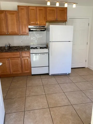 $1,650 | 102 Beacon Street, Unit 2B, Chelsea, MA 02150