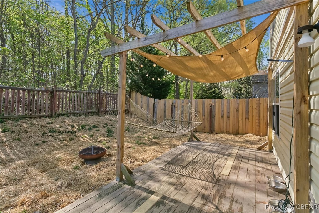 127 Low Ridge Road Williamsburg, VA 23185 - Photo 33 of 35 Deck featuring a fenced backyard
