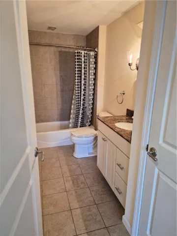 $2,500 | 114 Granite Street, Unit 203, Westerly, RI 02891