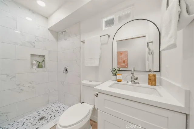 $564,900 | 408 Orange Drive, Long Beach, CA 90802