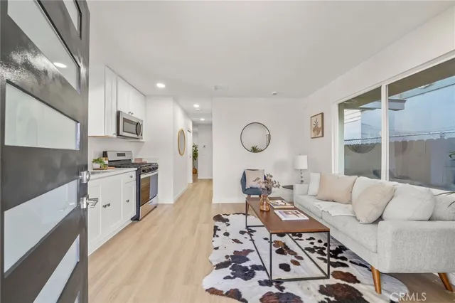 $564,900 | 408 Orange Drive, Long Beach, CA 90802