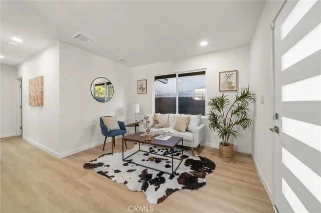 $564,900 | 408 Orange Drive, Long Beach, CA 90802