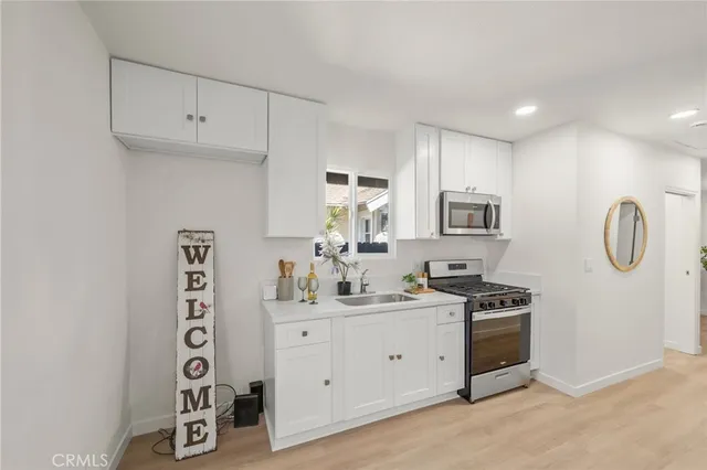 $564,900 | 408 Orange Drive, Long Beach, CA 90802