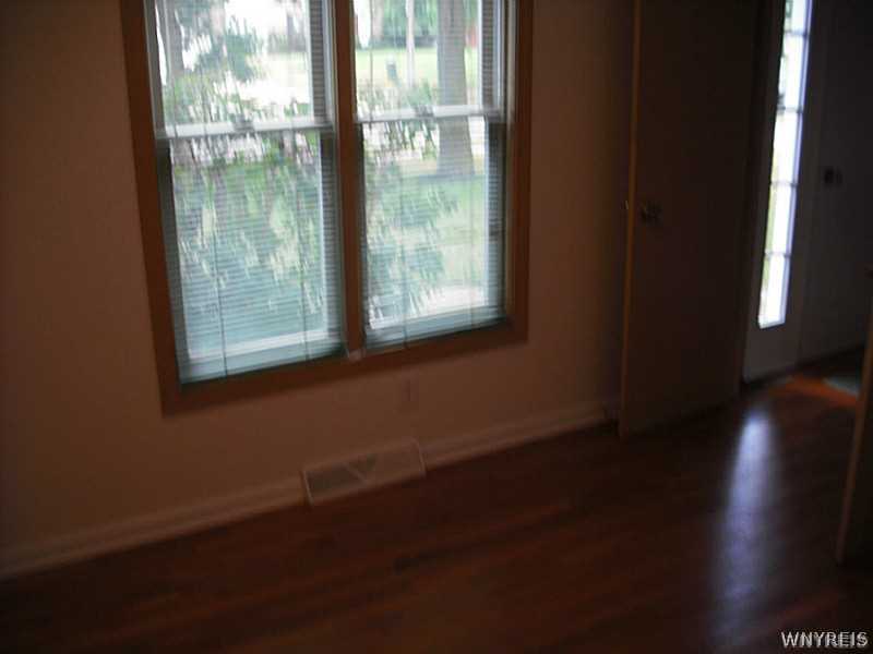 134 Bauman Road Amherst, NY 14221 - Photo 6 of 23 Den.