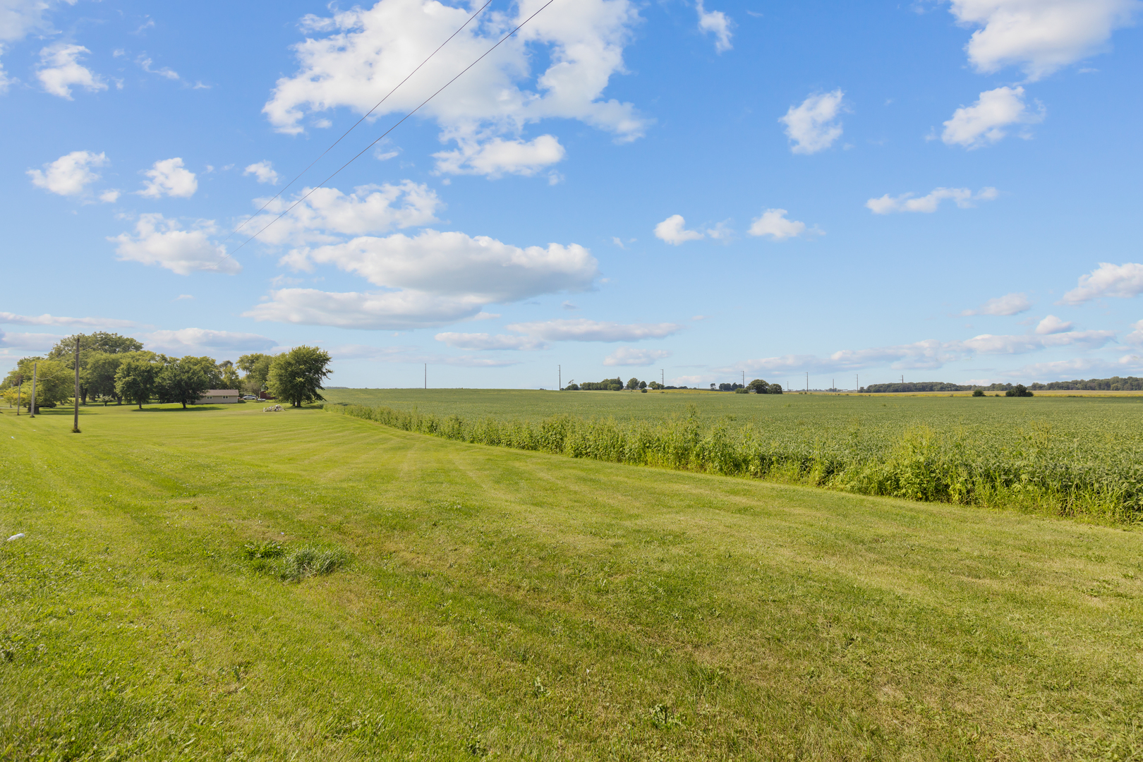 50W424 Plank Road Sycamore, IL 60178 - Photo 16 of 22 a view of an ocean and a mountain
