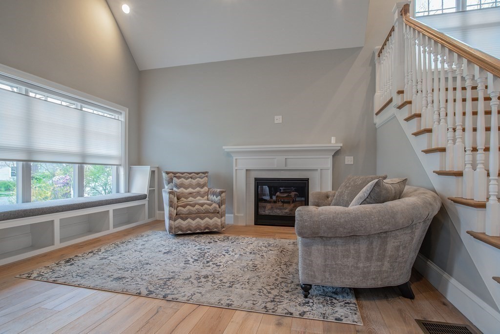 9 Beverly Road Natick, MA 01760 - Photo 5 of 26