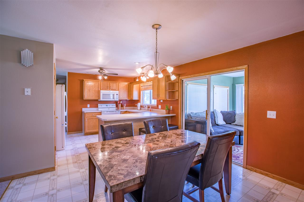 108 Sand Run Road Fruitland, IA 52749 - Photo 4 of 37 Gallery Image 4