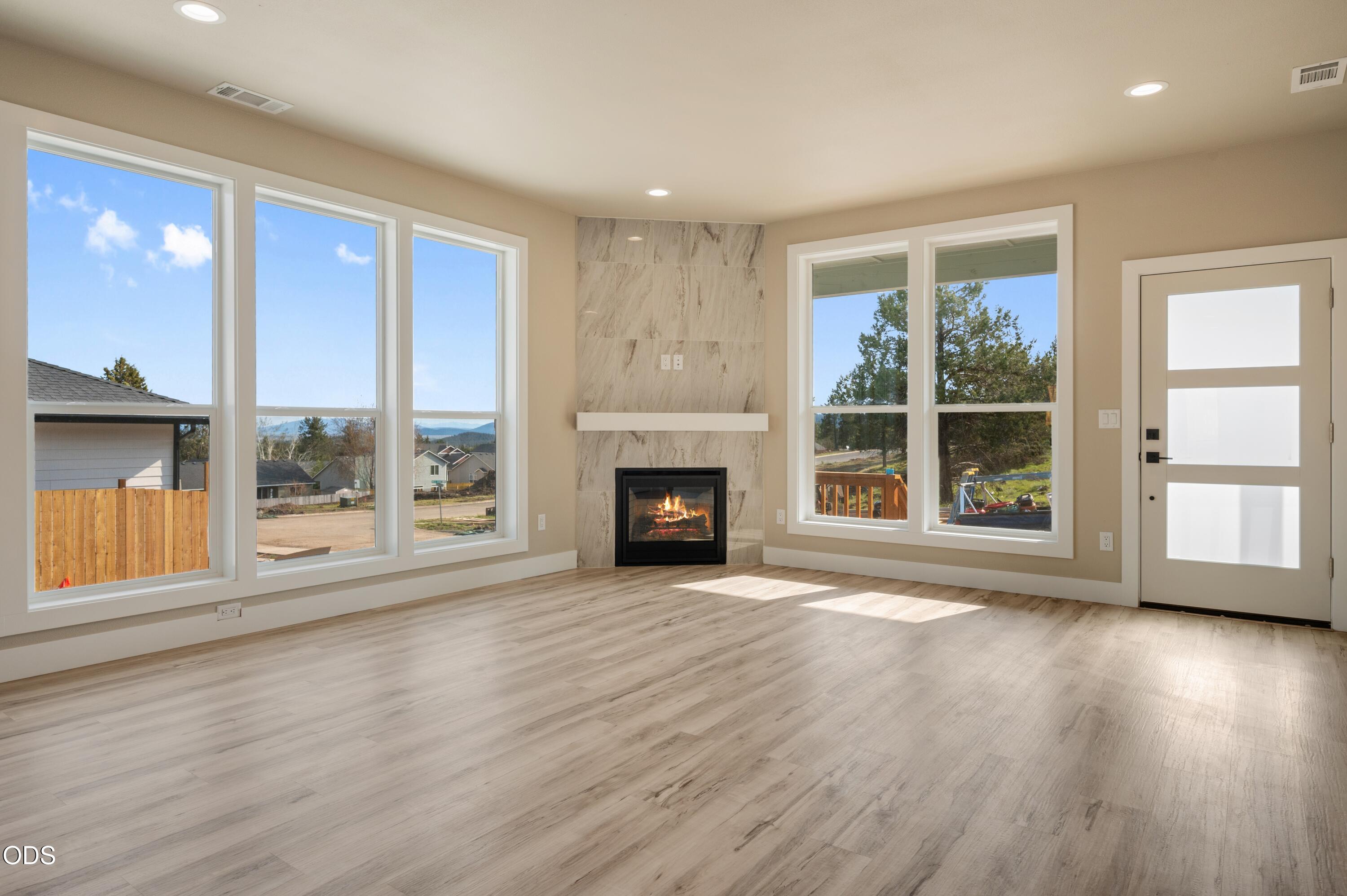 1178 West Ridge Drive, Unit 112 Klamath Falls, OR 97601 - Photo 3 of 15
