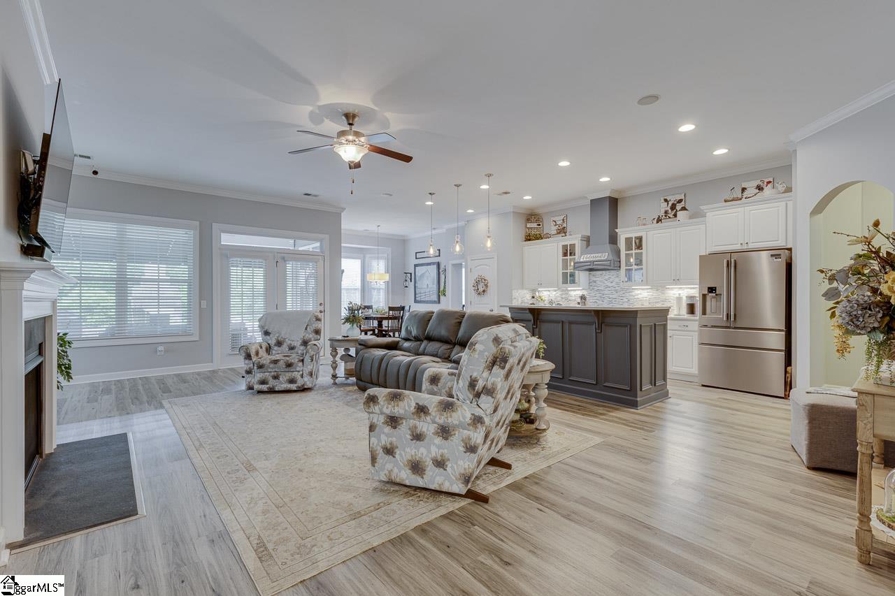 244 Crestgate Way Easley, SC 29642 - Photo 14 of 38