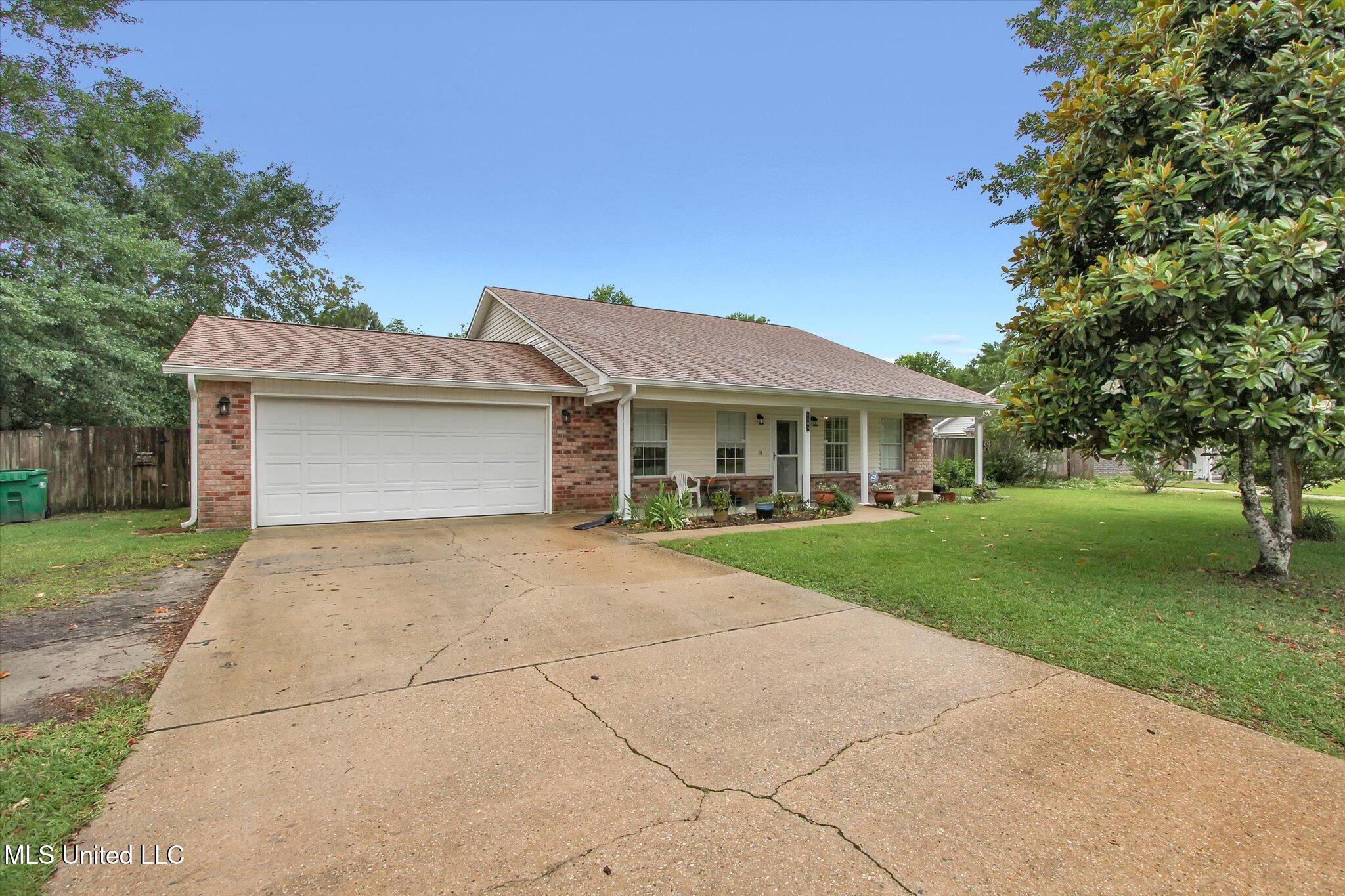 8809 Old Walnut Road Ocean Springs, MS 39564 - Photo 3 of 30 Side view of home