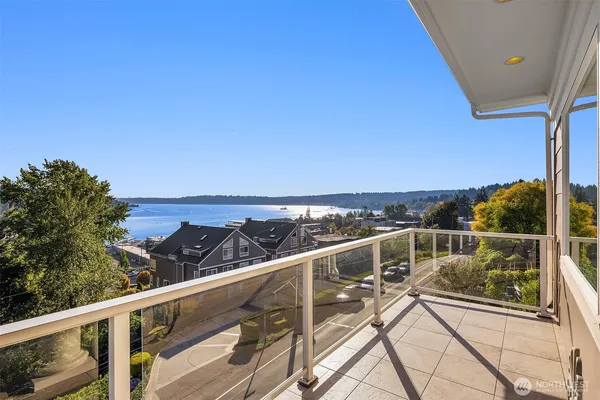 $3,970,000 | 6404 Northeast 181st Street, Unit A&B, Kenmore, WA 98028