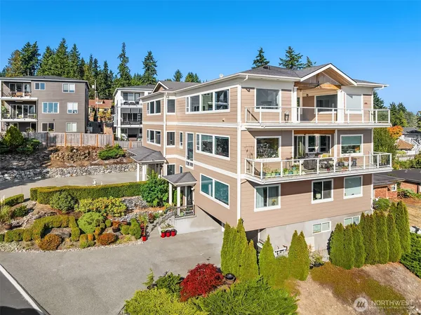 $3,970,000 | 6404 Northeast 181st Street, Unit A&B, Kenmore, WA 98028