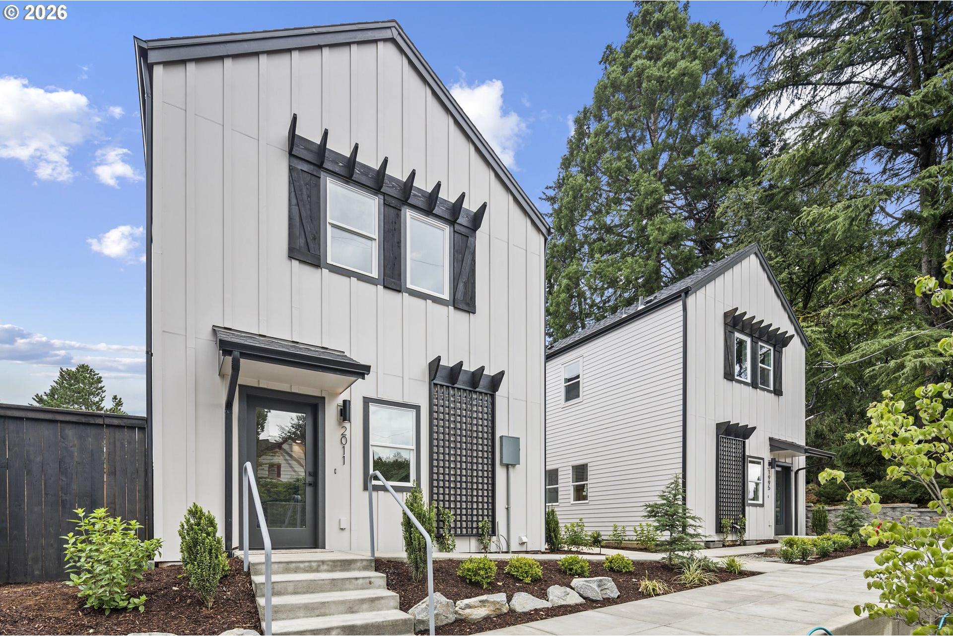 2011 Southwest Moss Street Portland, OR 97219 - Photo 1 of 23 Gallery Image 1