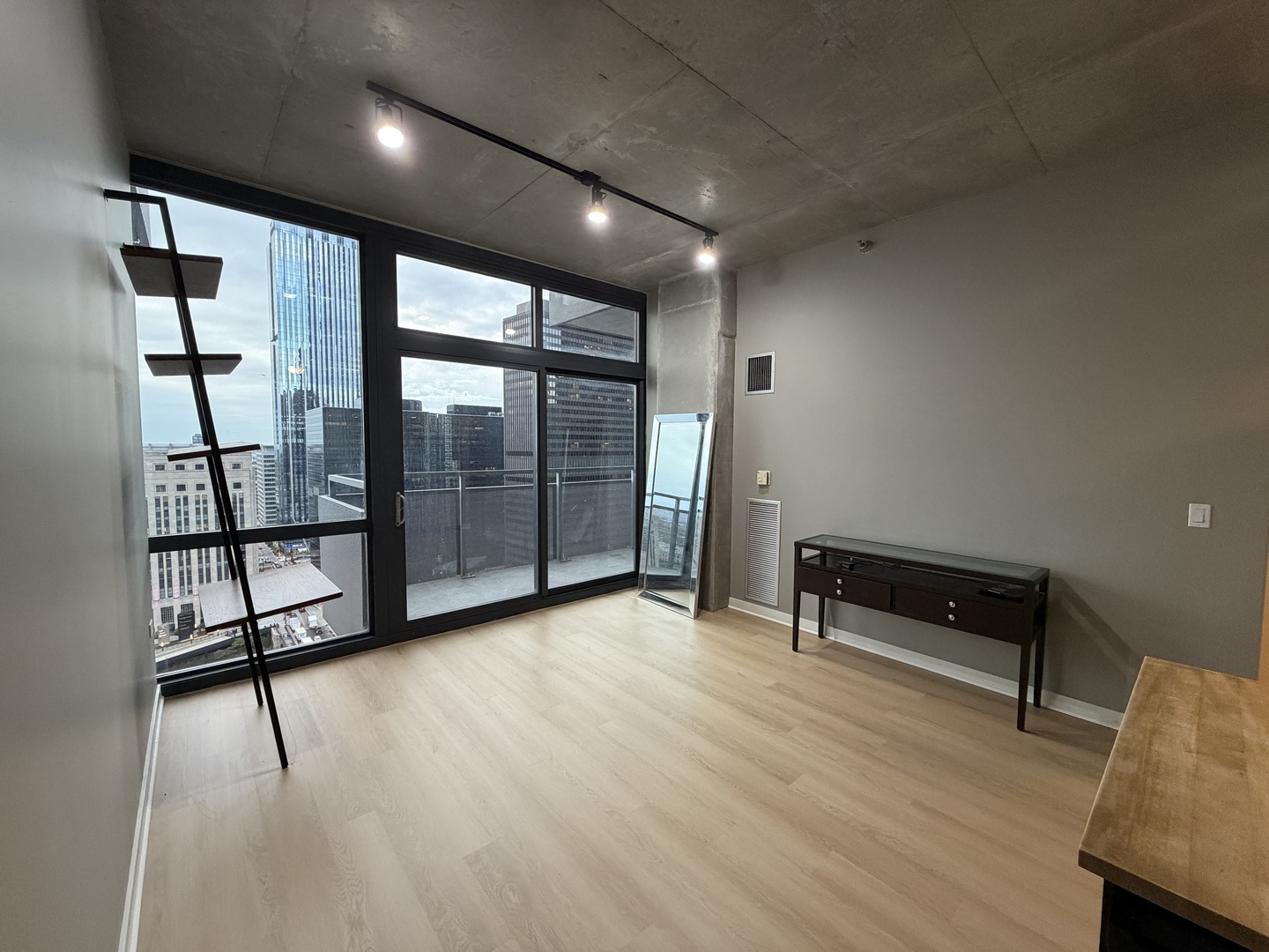 235 West Van Buren Street, Unit 2613 Chicago, IL 60607 - Photo 4 of 10 a view of workspace