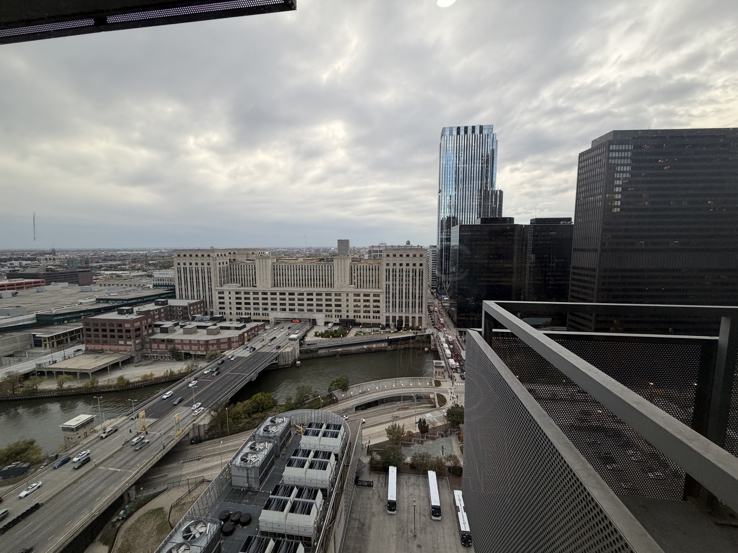 235 West Van Buren Street, Unit 2613 Chicago, IL 60607 - Photo 9 of 10 a view of city with balcony