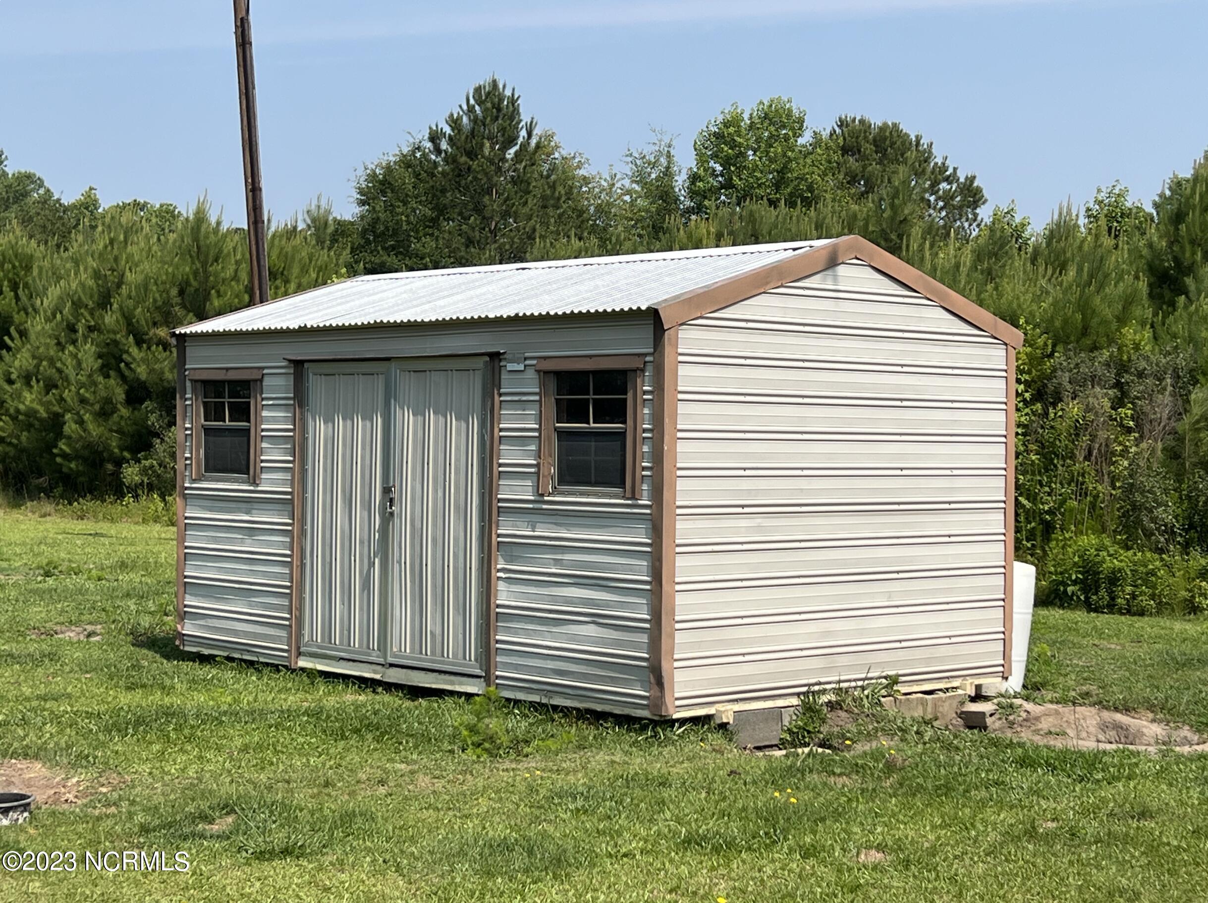 268 Old Drag Strip Road Clinton, NC 28328 - Photo 12 of 22 Storage building