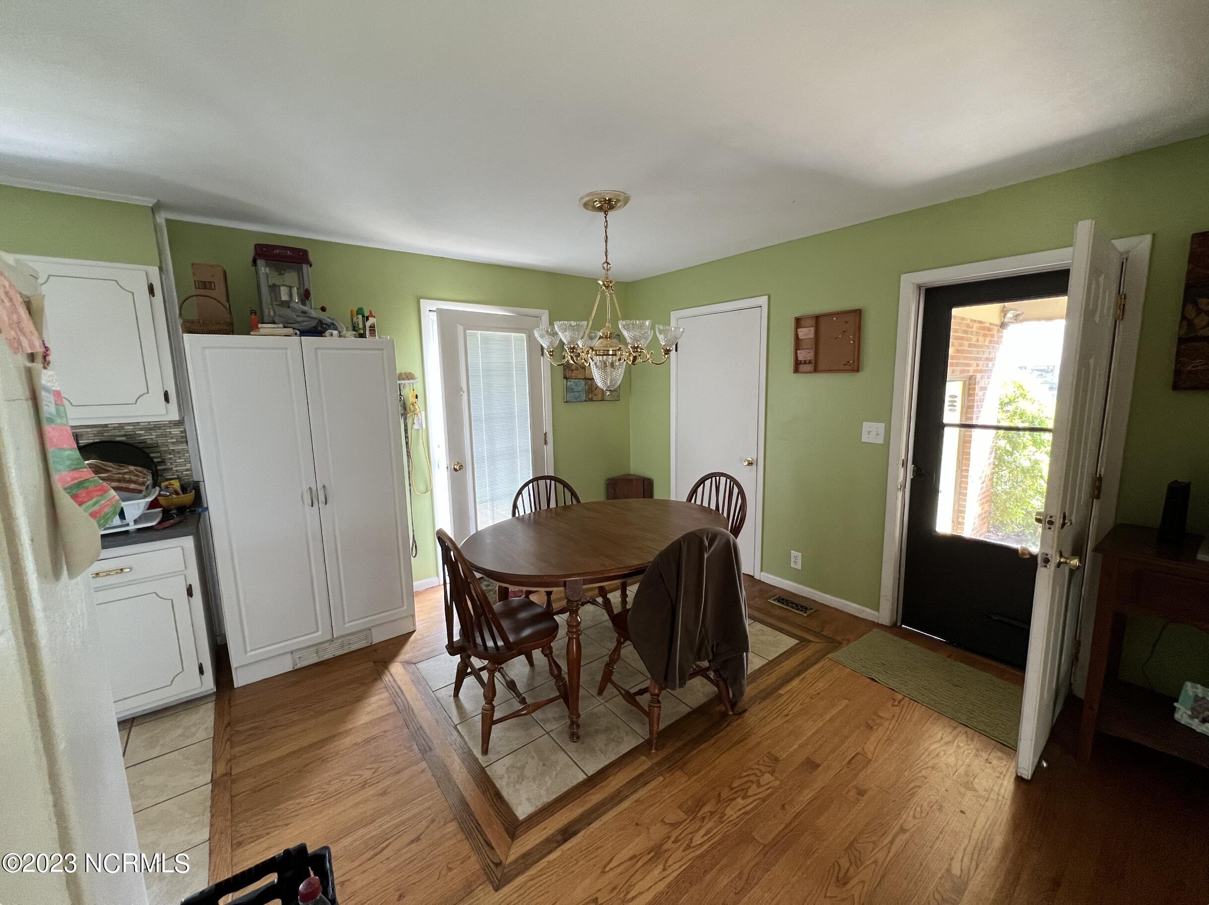 268 Old Drag Strip Road Clinton, NC 28328 - Photo 4 of 22 Dining area of kitchen.