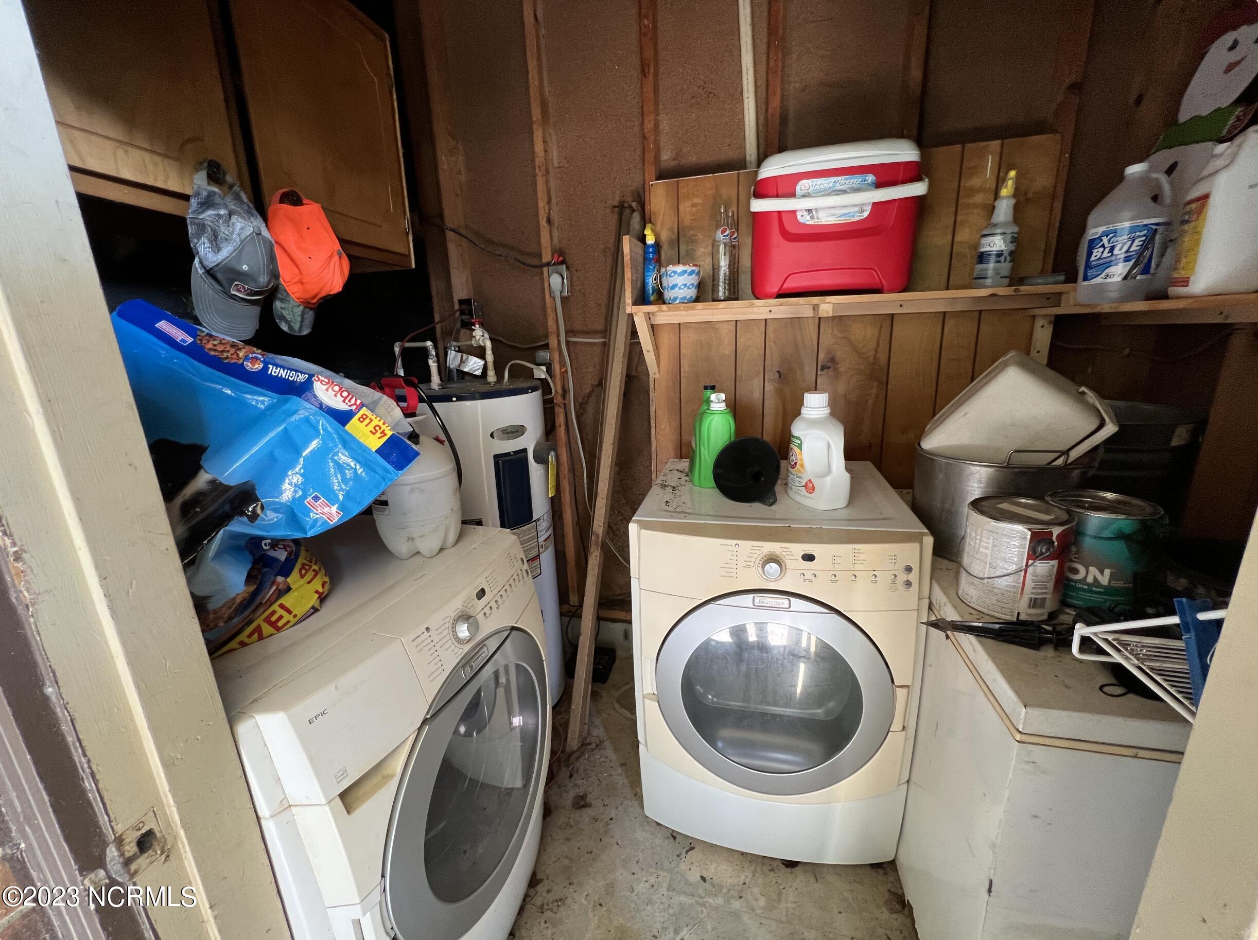 268 Old Drag Strip Road Clinton, NC 28328 - Photo 6 of 22 Laundry Room