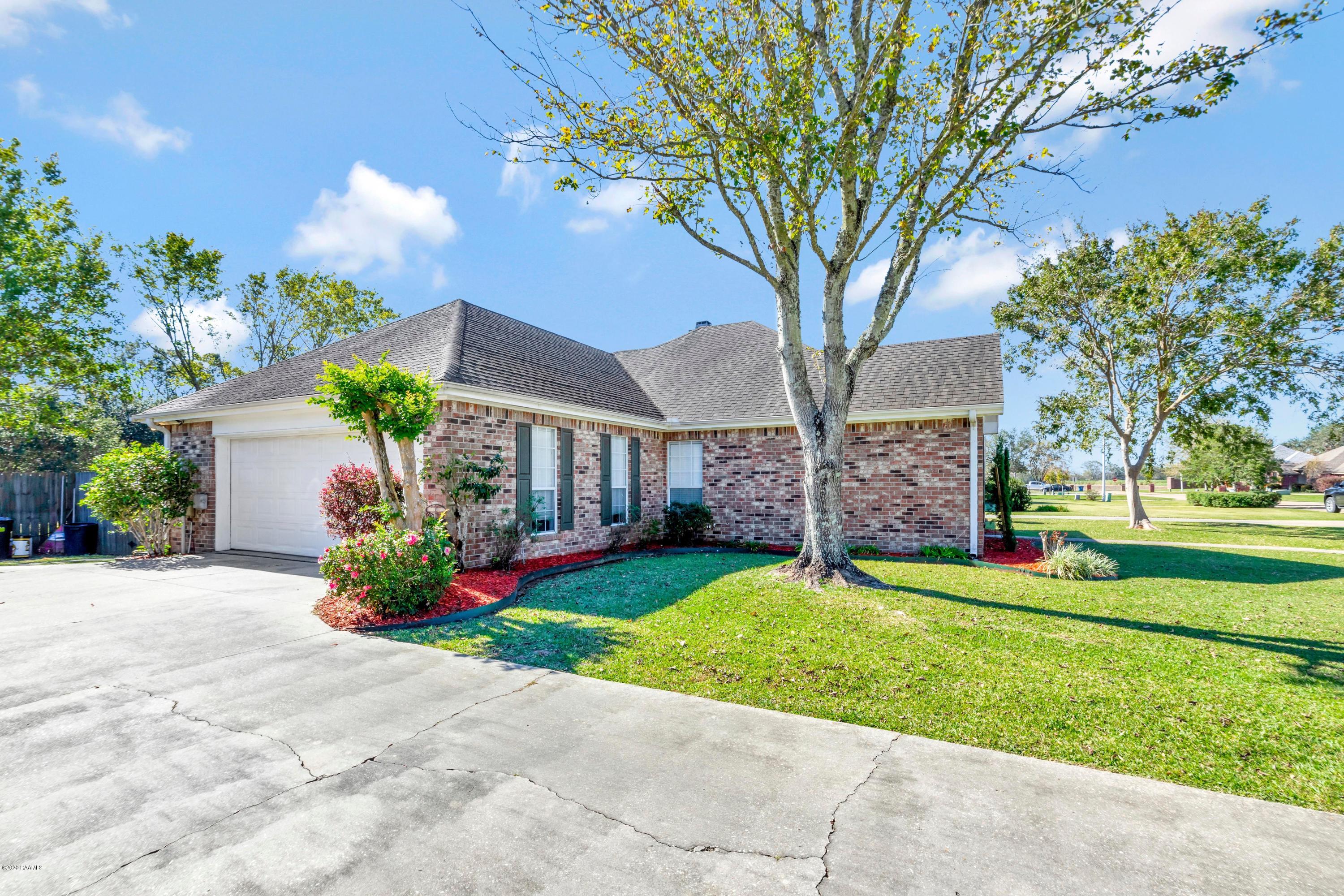 108 Longpointe Road Youngsville, LA 70592 - Photo 3 of 30 Gallery Image 3