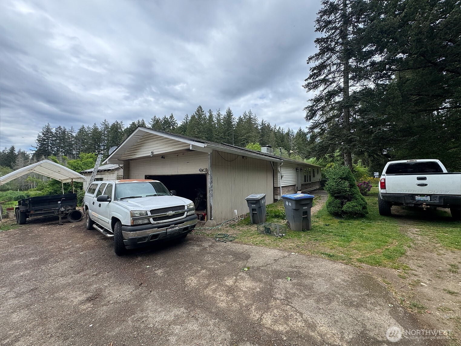 16491 Highway 3 Grapeview, WA 98546 - Photo 3 of 33