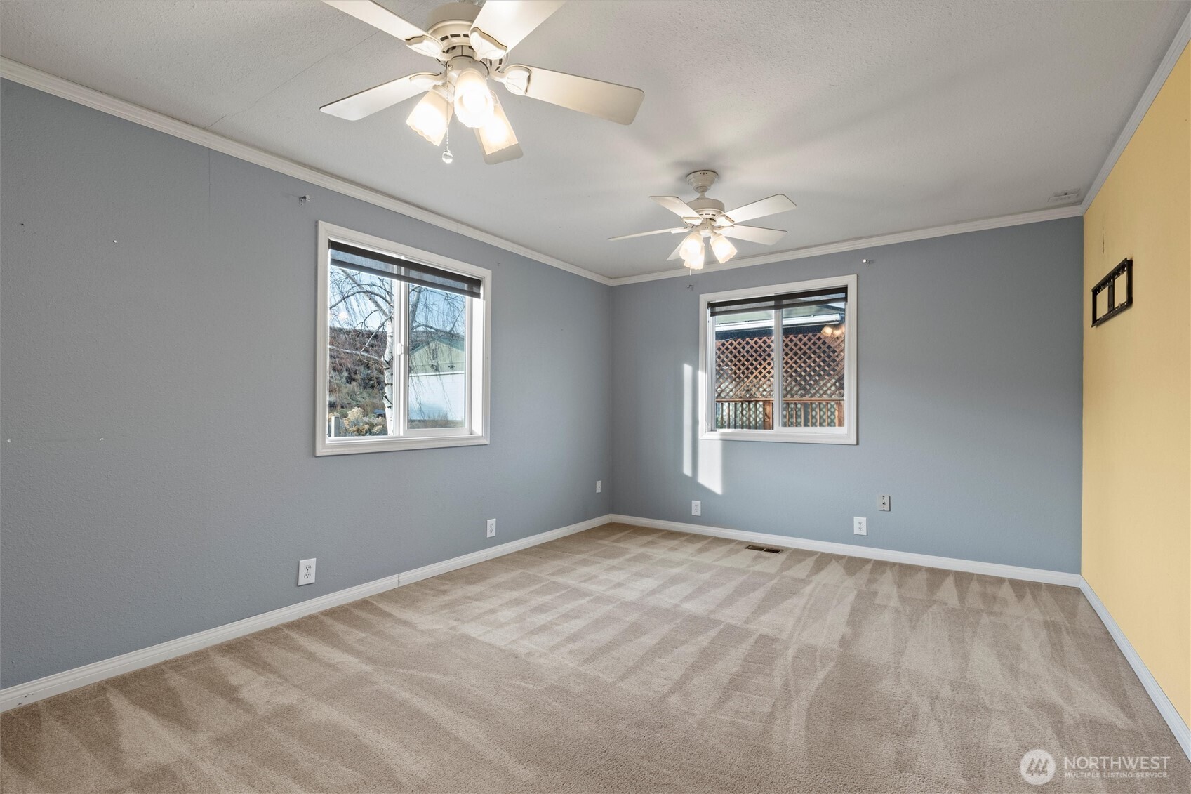 1411 D Street Southwest Ephrata, WA 98823 - Photo 24 of 39 a view of an empty room with a window