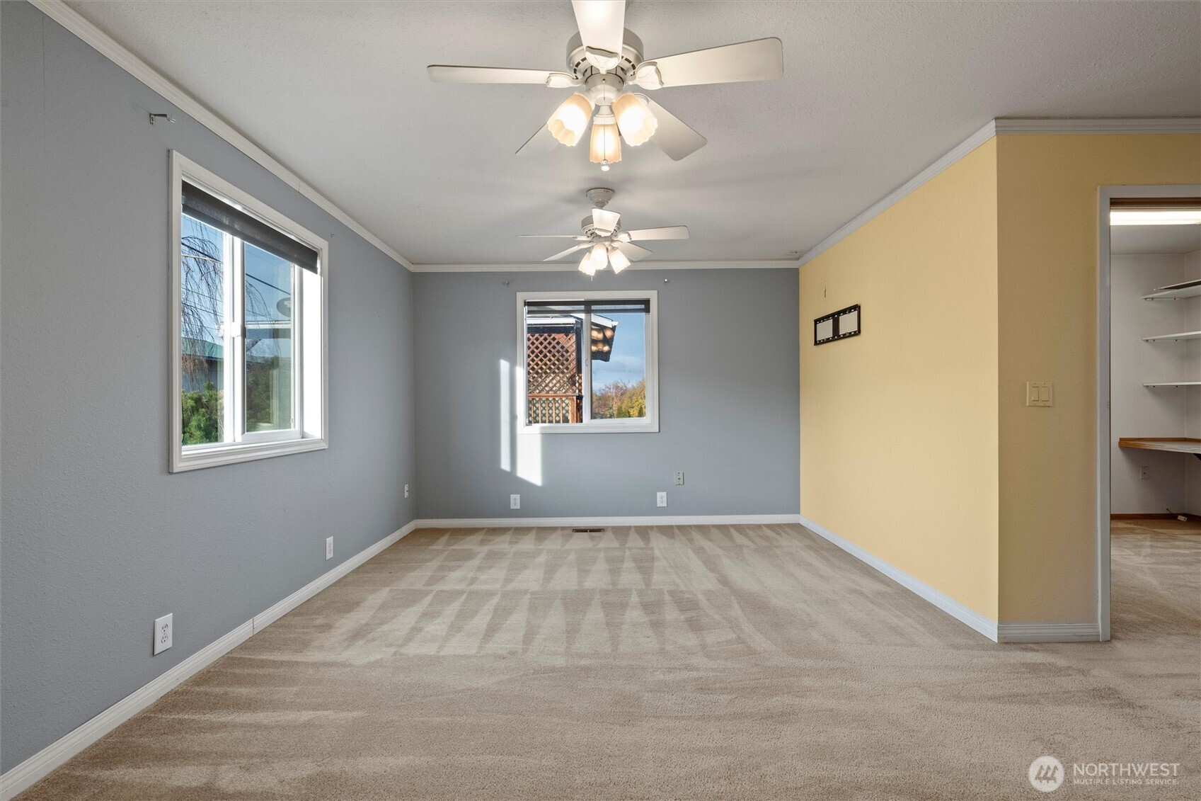 1411 D Street Southwest Ephrata, WA 98823 - Photo 25 of 39 wooden floor in an empty room with a window