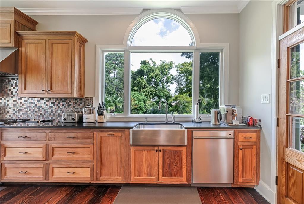 150 Coffee Street Mandeville, LA 70448 - Photo 9 of 27