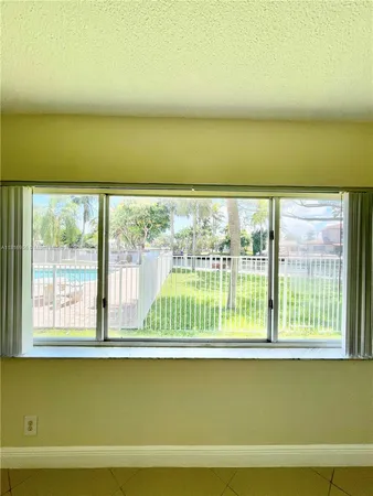 $1,700 | 251 Southeast 6th Avenue, Unit 3, Pompano Beach, FL 33060