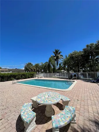 $1,700 | 251 Southeast 6th Avenue, Unit 3, Pompano Beach, FL 33060