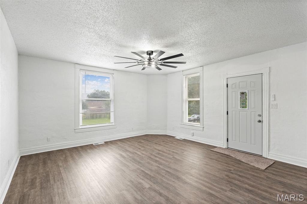 471 Watson Road Sullivan, MO 63080 - Photo 4 of 35