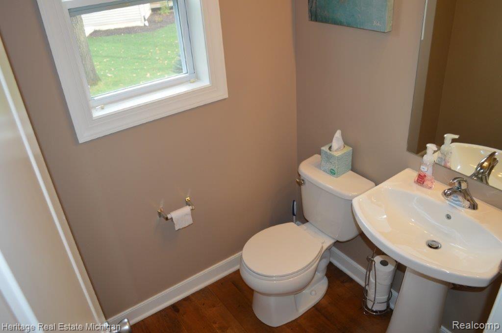 198 Slider Avenue Howell, MI 48843 - Photo 18 of 41 Everyone needs a 1st floor half bath!