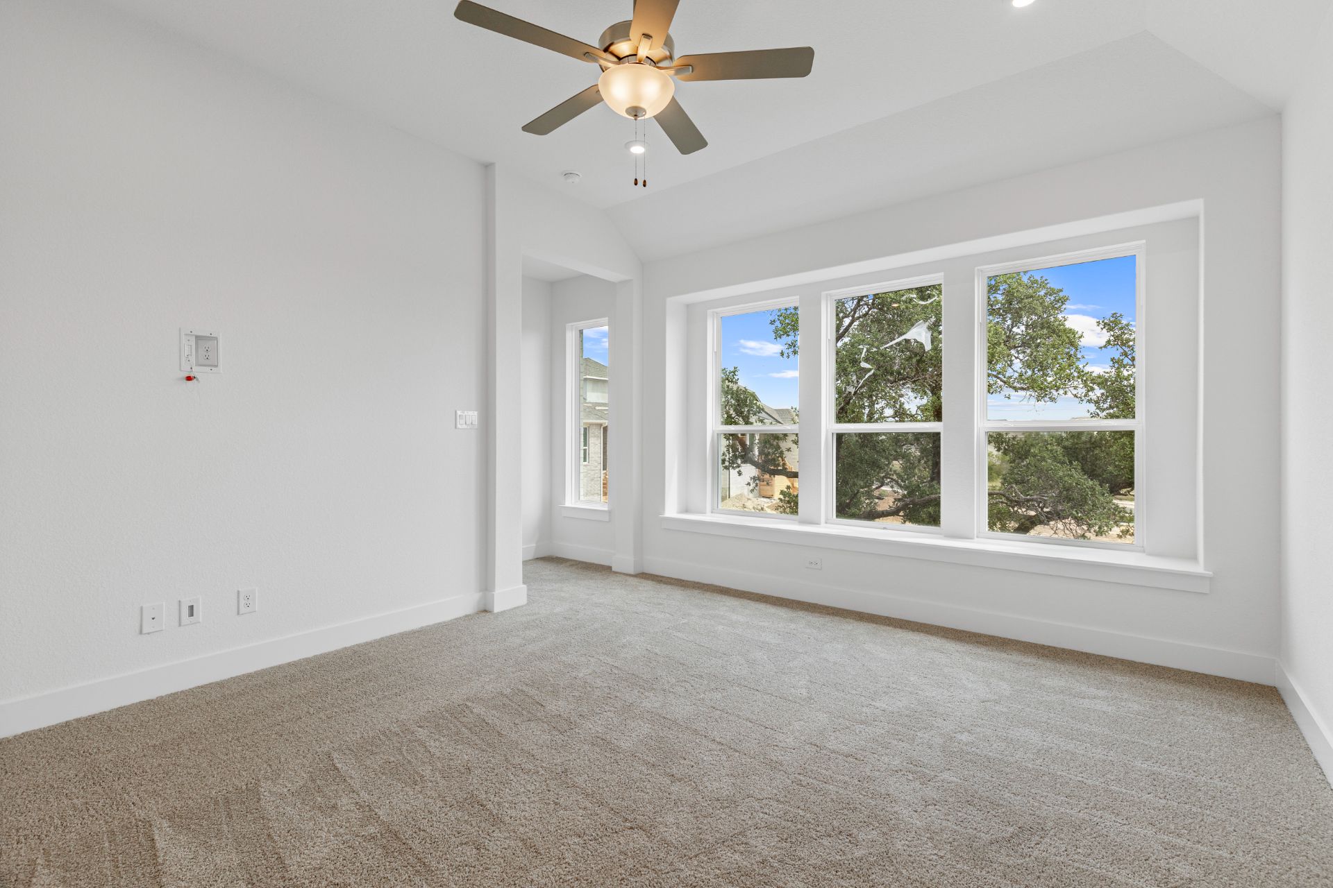 1405 Blue Moon Drive Georgetown, TX 78628 - Photo 16 of 33 Primary Bedroom with elevated ceiling
