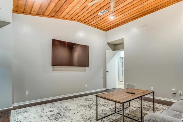 $4,500 | 6009 Black Berry Lane, Dallas, TX 75248