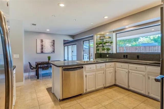 $4,500 | 6009 Black Berry Lane, Dallas, TX 75248