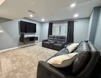 $329,000 | 4500 Clearview Drive, McHenry, IL 60050