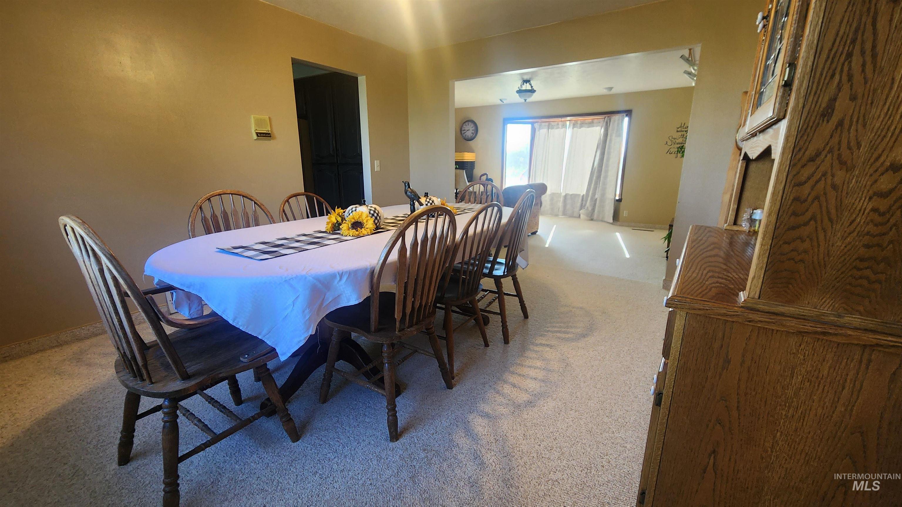 288 South 123 West Burley, ID 83318 - Photo 10 of 36 View of carpeted dining area