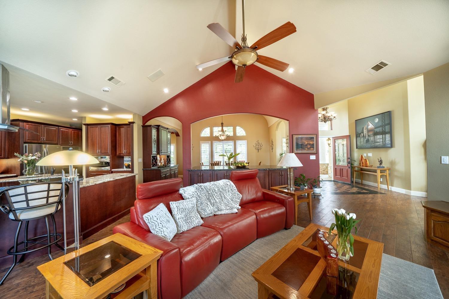 1290 North Applegate Avenue Fresno, CA 93737 - Photo 10 of 65 a living room with furniture and a large window